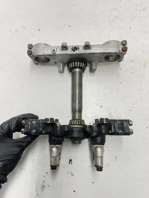 85 1985 Yamaha XT600 Xt 600 OEM GOOD! Triple Clamp Tree Upper Lower Clamps