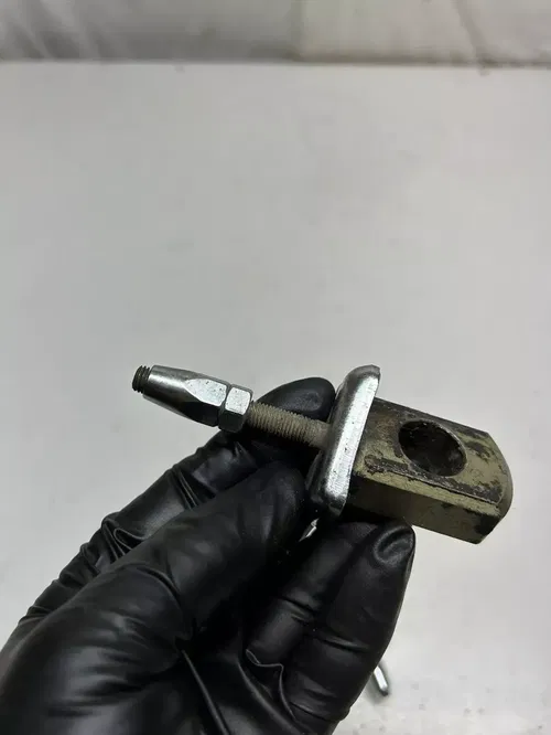 1982 82 HARLEY SHOVELHEAD LOWRIDER STURGIS FXB OEM Rear Back Belt Adjuster Block