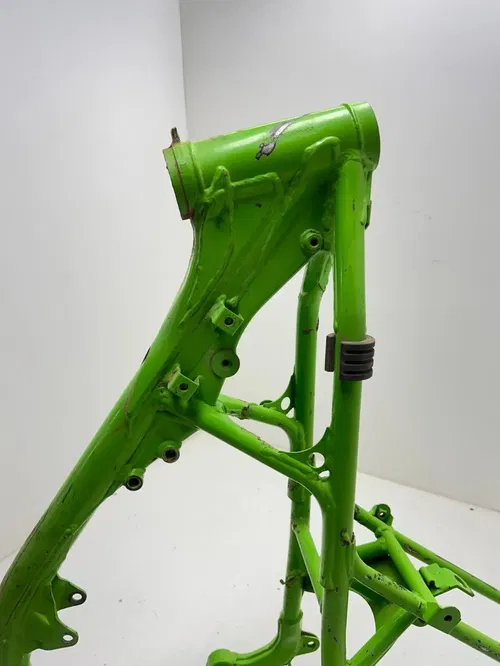 2002 02 Kawasaki kx100 KX 100 D Main Frame Body Assembly Chassis Chassi BOS READ