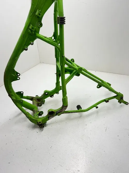 2002 02 Kawasaki kx100 KX 100 D Main Frame Body Assembly Chassis Chassi BOS READ