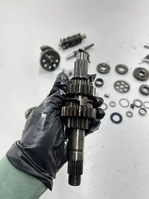 98 1998 Honda Xr400r XR 400 R OEM Trans Transmission Gear Fork Shaft Assemb READ