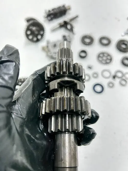 98 1998 Honda Xr400r XR 400 R OEM Trans Transmission Gear Fork Shaft Assemb READ