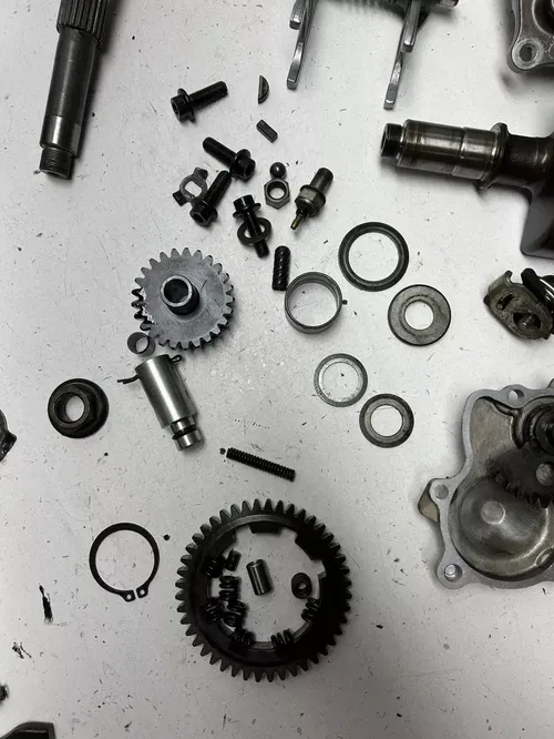 2008 08 Yamaha Grizzly 700 4x4 YFM700 OEM LOT Trans Transmission Gear Shaft Fork