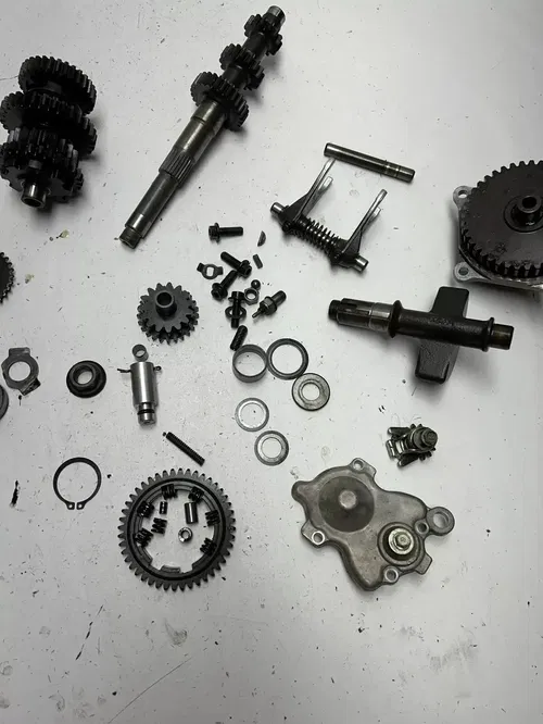 2008 08 Yamaha Grizzly 700 4x4 YFM700 OEM LOT Trans Transmission Gear Shaft Fork