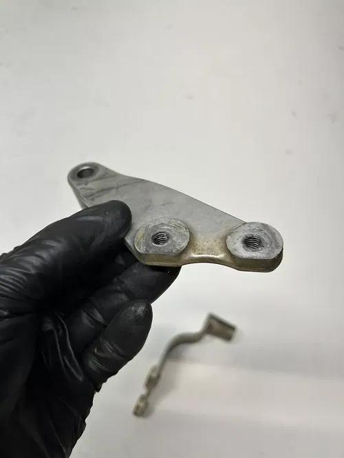 2007 07 Honda CRF450R crf 450 r OEM Motor Engine Mount Hanger Support Free Ship