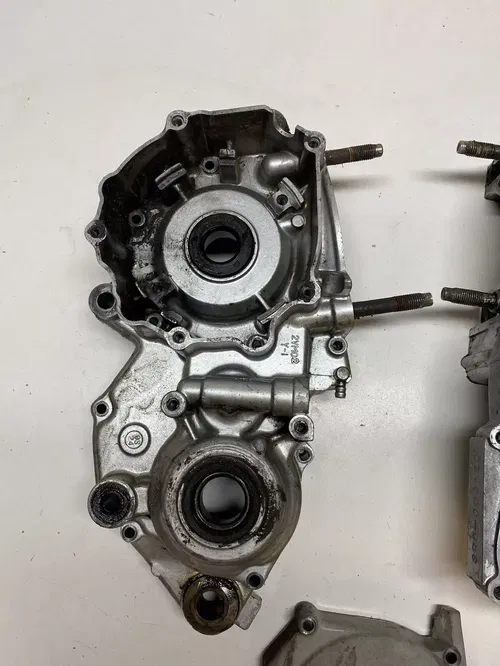 1991 91 Yamaha YZ250 Yz 250 GOOD Case Cases L R Cover Crankcase Oem free US Ship