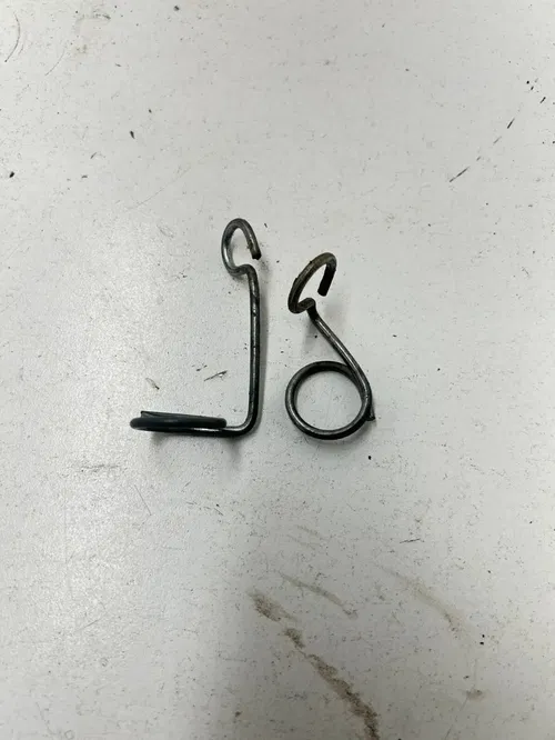 80 1980 Suzuki Ds 250 DS250 OEM GOOD! Cable Guide Holder Stay Mount FREE SHIPPIN