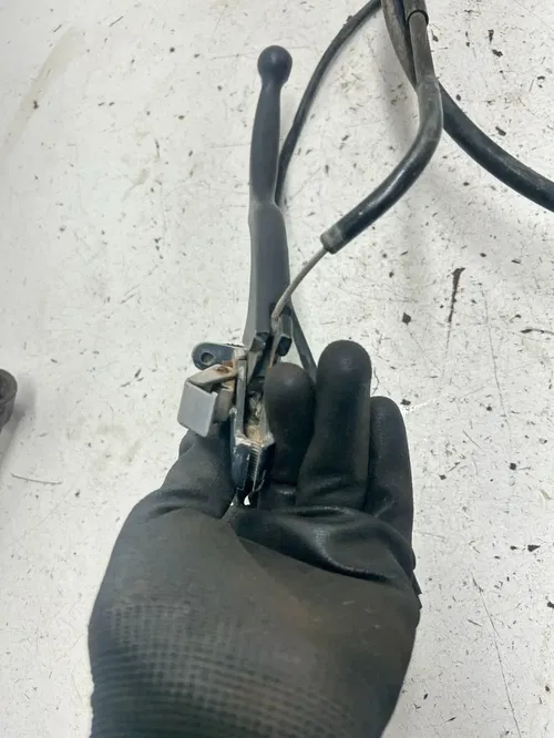 98 1998 Yamaha Grizzly 600 Yfm600 4x4 OEM Rear Back Brake Lever Perch Cable Arm