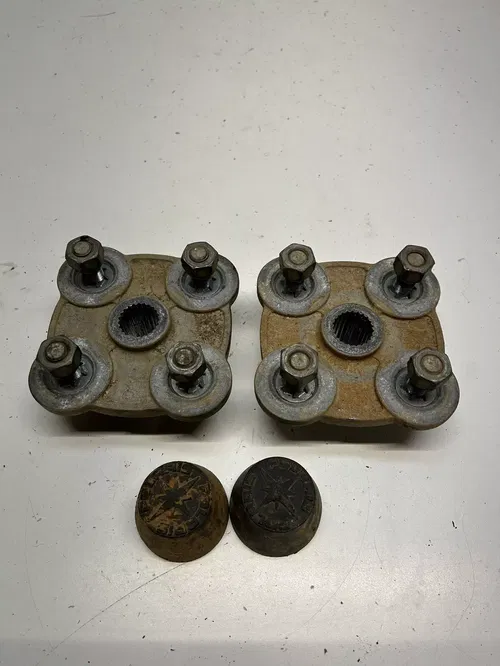 1999 99 Polaris Sport 400 L 2x4 GOOD! Rear Back Hub Hubs Lugs Dust Cap