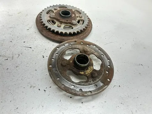 06 2006 Polaris Trail Boss 330 2x4 OEM Disc Brake Rear Wheel Sprocket Hub Assemb