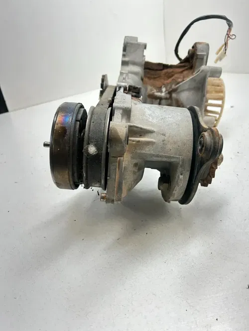 02 2002 Polaris Scrambler 90 2 Stroke OEM Engine Motor Cases Crank Shaft