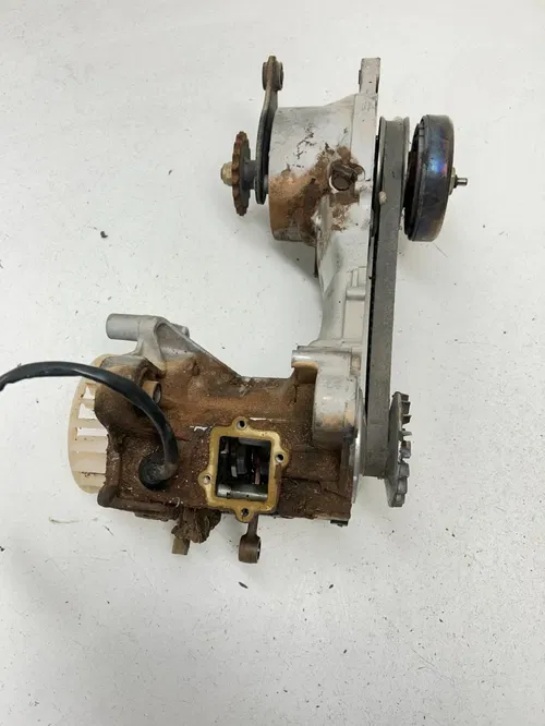 02 2002 Polaris Scrambler 90 2 Stroke OEM Engine Motor Cases Crank Shaft