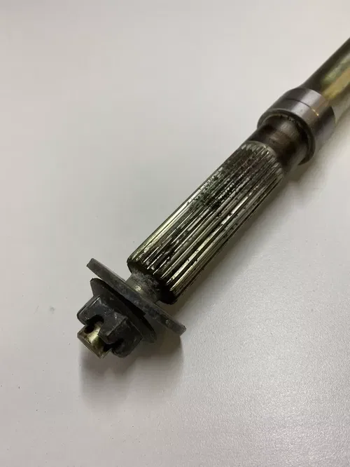 07 Yamaha Wolverine 350 rear wheel axle shaft castle nuts