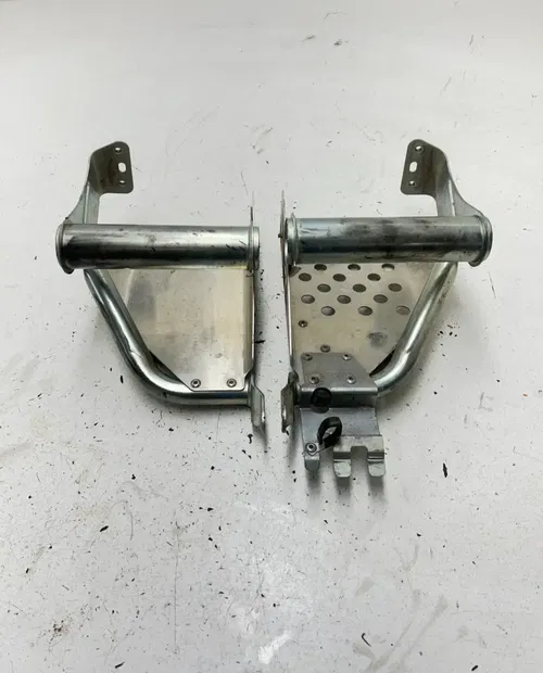 08 2008 Yamaha Phazer MTX 500 Pz50 OEM GOOD Left Right Foot Wells Rest Foot Pegs