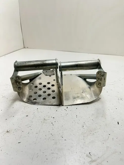 08 2008 Yamaha Phazer MTX 500 Pz50 OEM GOOD Left Right Foot Wells Rest Foot Pegs