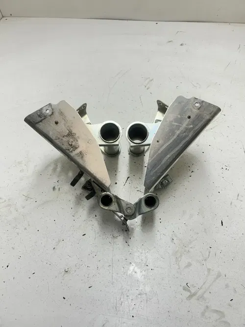 08 2008 Yamaha Phazer MTX 500 Pz50 OEM GOOD Left Right Foot Wells Rest Foot Pegs
