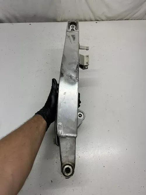 2002 02 Honda CRF450R Crf 450 r OEM DAMAGED! Swing Arm Swingarm Free Ship