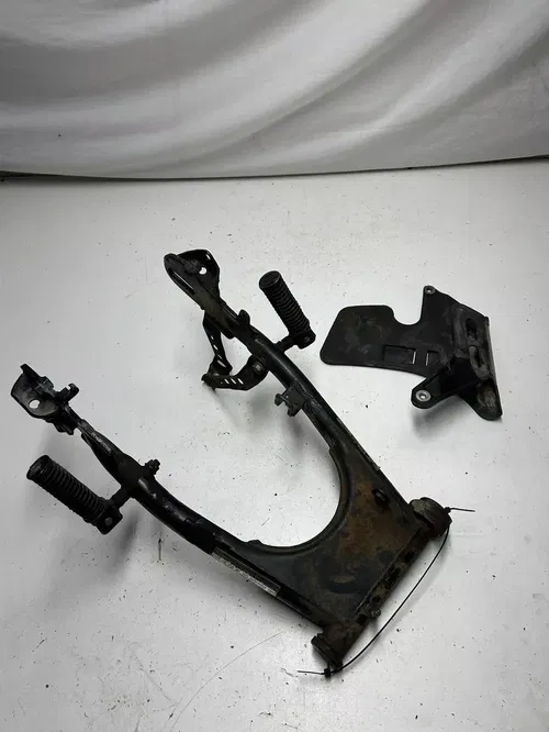 1980 80 Honda XL500S Xl 500 OEM LOT Swing Arm Swingarm Pegs Guard Shield READ DE