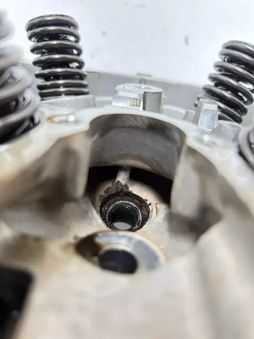 98 1998 Honda Xr400r XR 400 R OEM PARTS! Cylinder Head Cap Valves READ DESCRIPTI