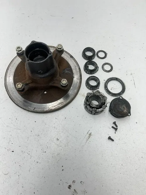 96 1996 Polaris Sportsman 400 2 Stroke 4x4 OEM Front Wheel Left Hub Disc Brake