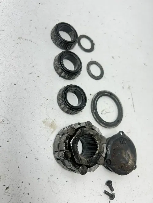 96 1996 Polaris Sportsman 400 2 Stroke 4x4 OEM Front Wheel Left Hub Disc Brake