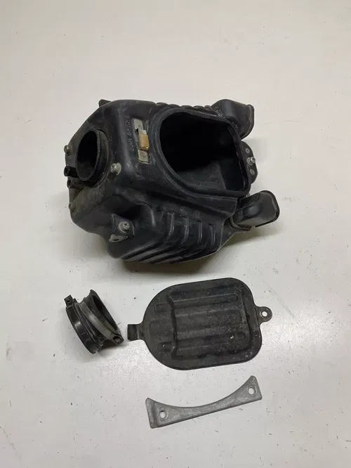 1983 83 SUZUKI SP500 sp 500 GOOD Airbox Air Box Lid Rubber Boot Breather Mounts