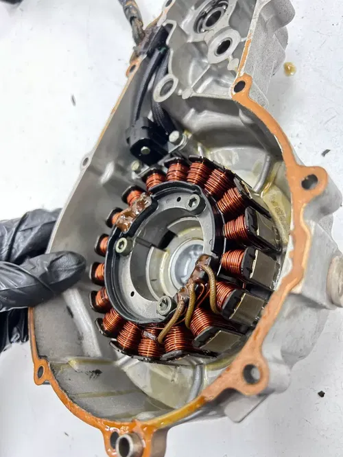 97 1997 Suzuki DR650SE Dr 650 OEM Stator Magneto Ignition Cover Case Cap READ