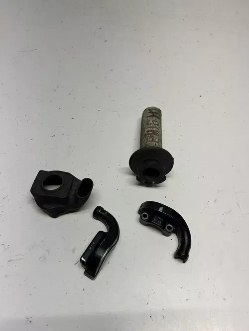 2003 03 YAMAHA YZ450F Yz 450 f LOT Throttle Assembly Perch Mount Tube Cover