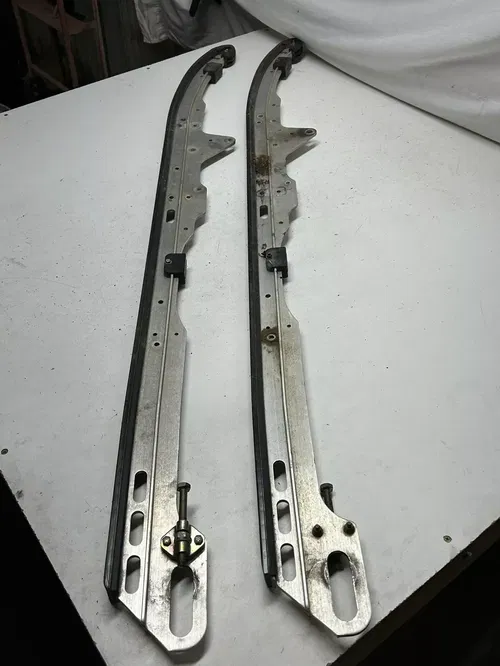 2004 04 Ski-doo Summit 800 Highmark 151" OEM LOT GOOD Skid Rails Adjuster Rubber