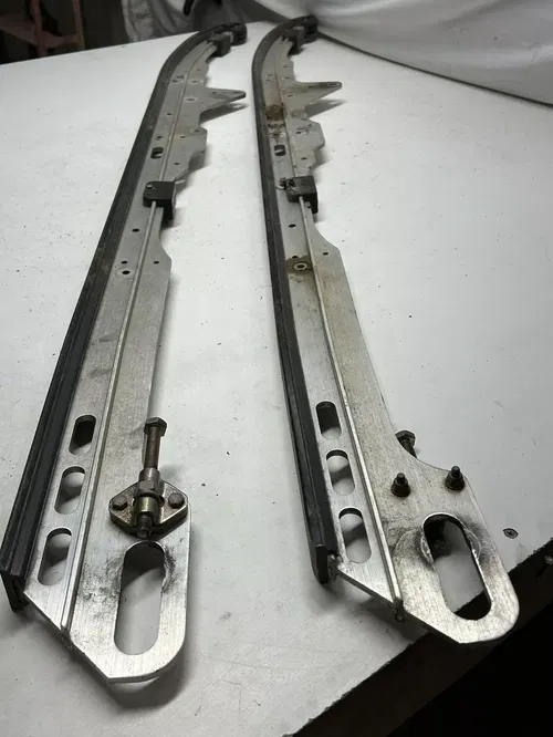2004 04 Ski-doo Summit 800 Highmark 151" OEM LOT GOOD Skid Rails Adjuster Rubber