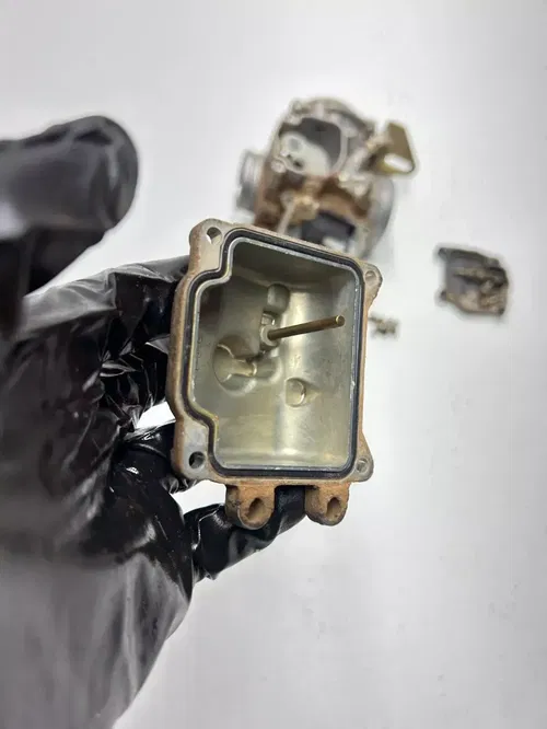 2006 06 Polaris Trail Boss 330 2x4 OEM NICE Carburetor Carb Body Bowl Jet Slide
