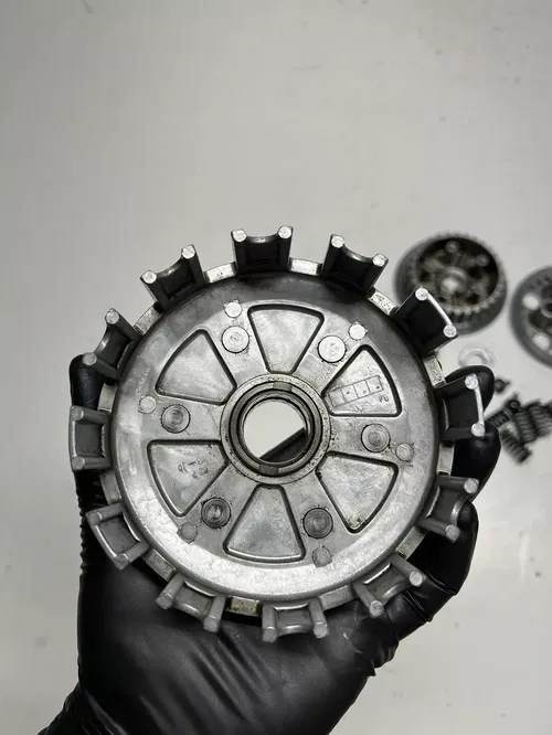 2005 05 SUZUKI DRZ125L Drz 125 L OEM Clutch Basket Assembly Plate Hardware Rod