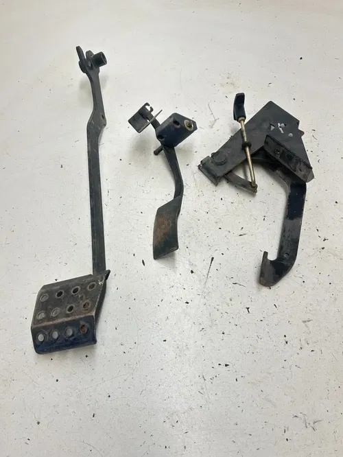 02 2002 Polaris Ranger 500 4x4 OEM STRAIGHT Brake Throttle Parking Brakes Pedals