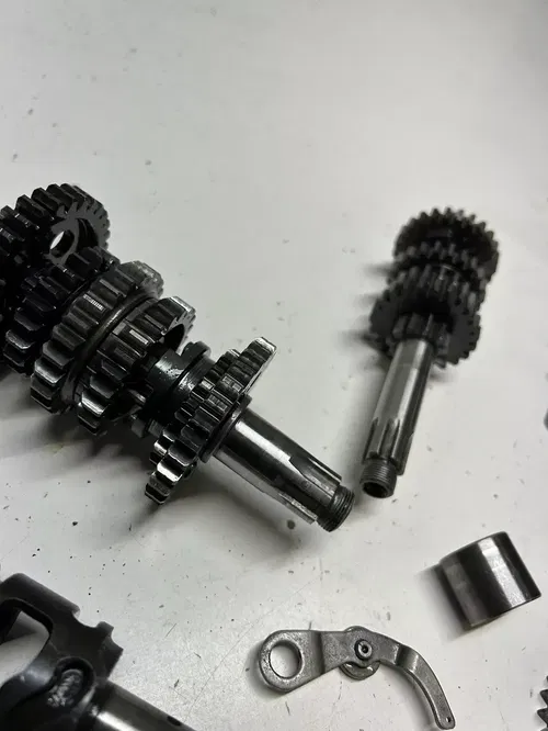 1991 91 Yamaha RT180 RT 180 rt OEM GOOD! Trans Transmission Gear Shaft Fork Drum