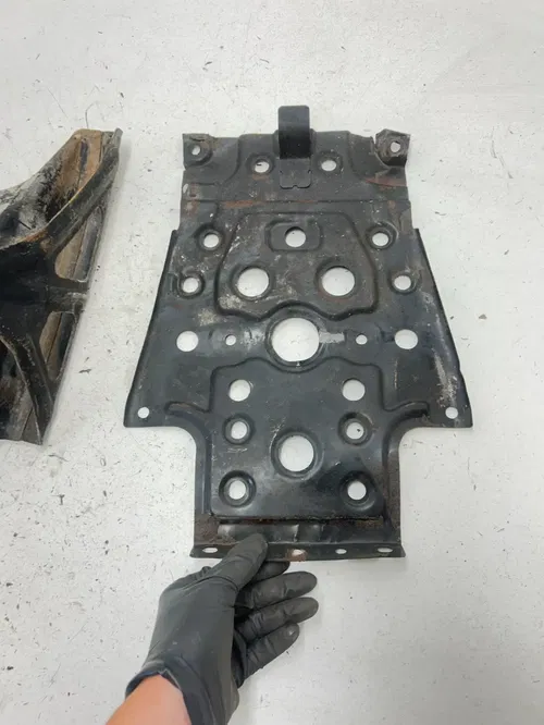 86 1986 Honda Fourtrax TRX200SX Trx 200 Sx OEM Skid Plate Bash Engine Swingarm
