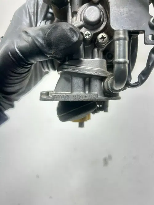 06 2006 Yamaha YFZ450 yfz 450 OEM Carb Carburetor Bowl Body Jet Float