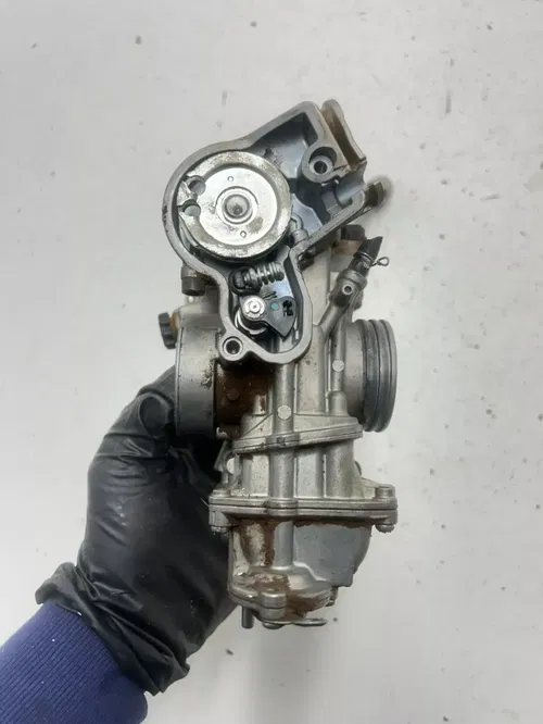 06 2006 Yamaha YFZ450 yfz 450 OEM Carb Carburetor Bowl Body Jet Float