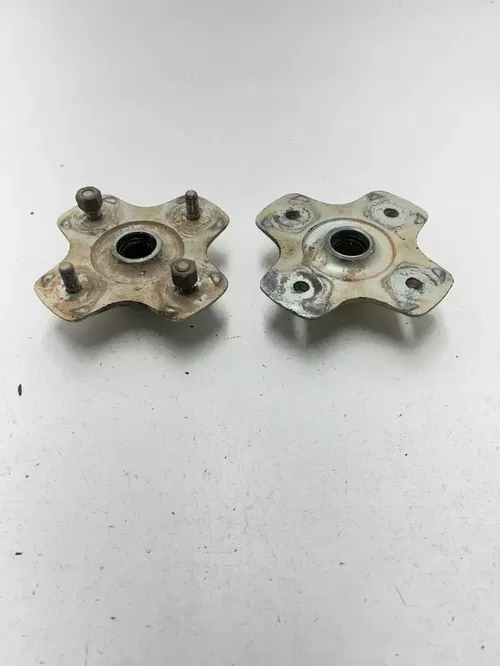 95 Honda Foreman 400 Trx400fw 4x4 OEM Rear Back Hub Hubs