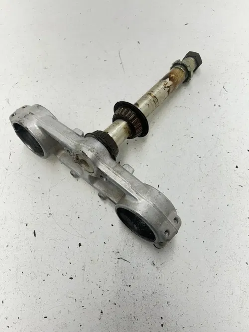 96 1996 Yamaha YZ250 Yz 250 2 Stroke OEM GOOD THREADS! Triple Clamp Tree Lower