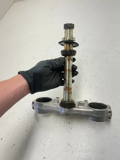 96 1996 Yamaha YZ250 Yz 250 2 Stroke OEM GOOD THREADS! Triple Clamp Tree Lower