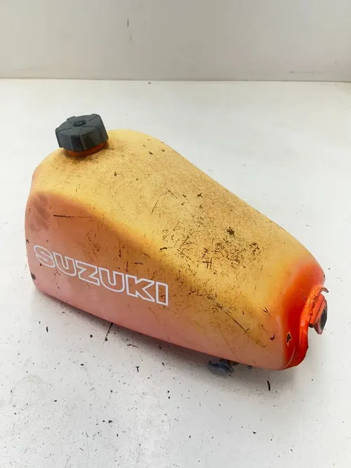 80 1980 Suzuki Ds 250 DS250 OEM GOOD! Gas Tank Fuel Cell Cap Lid FREE SHIP
