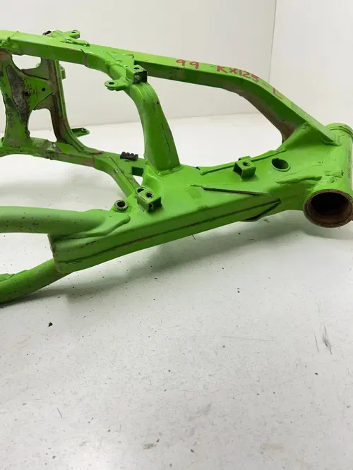 1999 99 Kawasaki KX125 Kx 125 OEM T!tl3 Main Frame Body Assembly Chassis READ