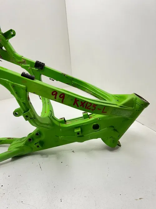 1999 99 Kawasaki KX125 Kx 125 OEM T!tl3 Main Frame Body Assembly Chassis READ