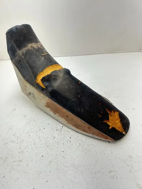 08 2008 Yamaha Phazer MTX 500 Pz50 OEM Seat Cover Saddle Pan Mount Assembly