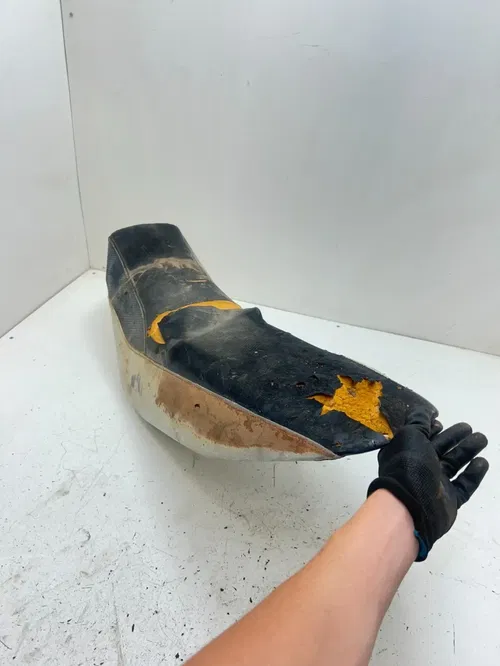 08 2008 Yamaha Phazer MTX 500 Pz50 OEM Seat Cover Saddle Pan Mount Assembly