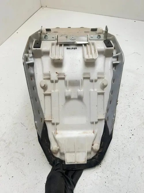 08 2008 Yamaha Phazer MTX 500 Pz50 OEM Seat Cover Saddle Pan Mount Assembly