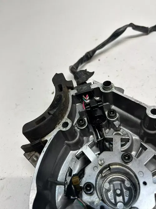 2006 06 Yamaha TTR125 L ttr 125 l Stator Magneto Case Cover Pickup Free Ship