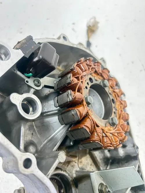 99 1999 Suzuki King Quad 300 LTF 4x4 OEM UNTESTED! Stator Ignition Cover Case
