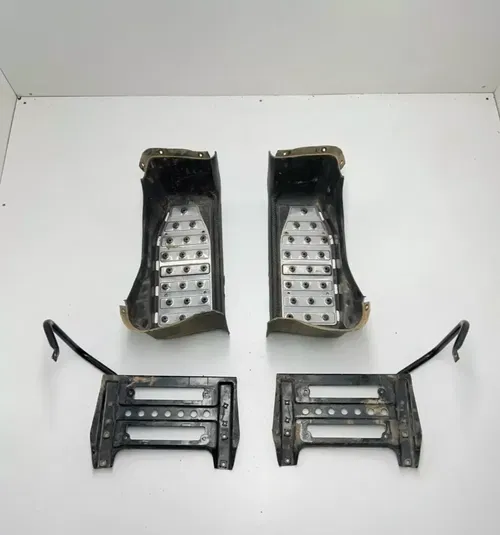 02 2002 Yamaha Breeze 125 YFA OEM GOOD Foot Pegs Wheel Wells L R Mount Bar