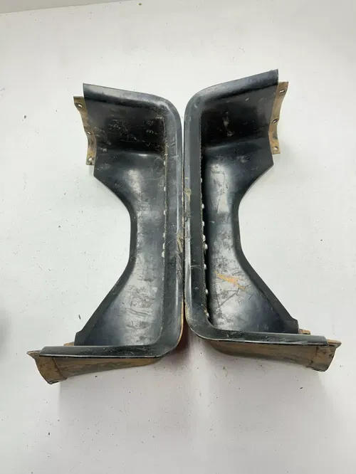 02 2002 Yamaha Breeze 125 YFA OEM GOOD Foot Pegs Wheel Wells L R Mount Bar